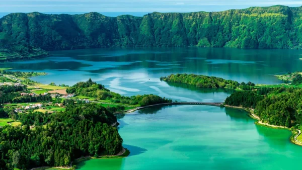 Qué Ver y Hacer en las Islas Azores: Mejores Rutas y Consejos de Viaje