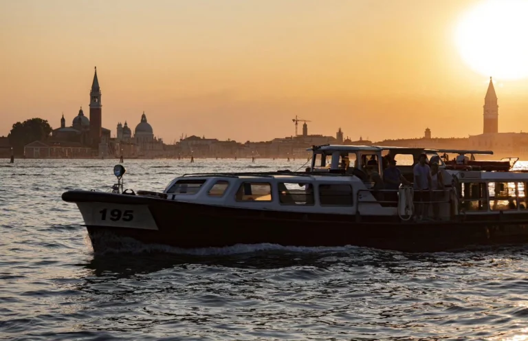 vaporetto en venecia