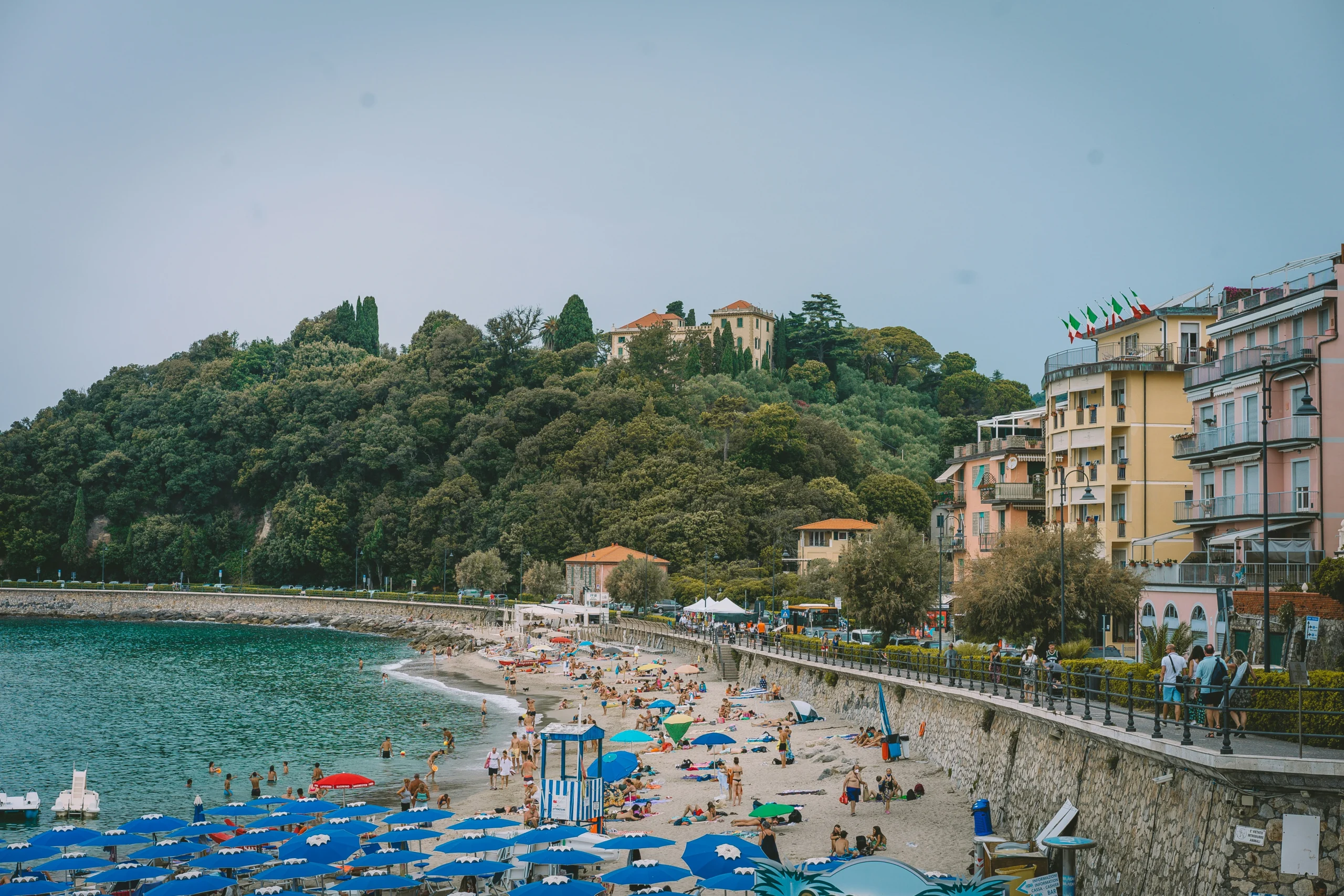Playas Baratas en Europa: Escapadas de Verano al Mejor Precio